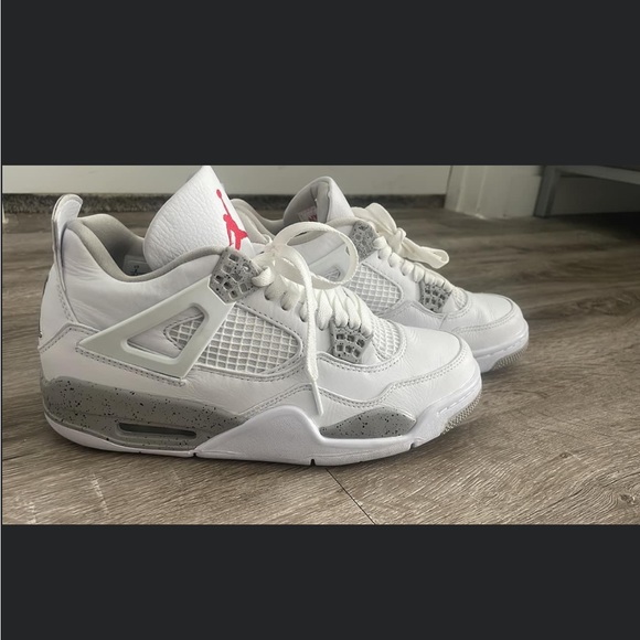 SOLD. JORDAN 4 RETRO - Picture 1 of 5